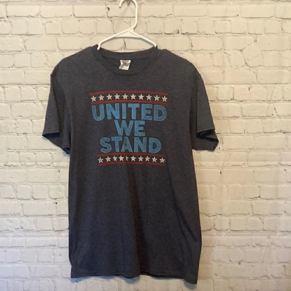 United We Stand Size Medium Shirt